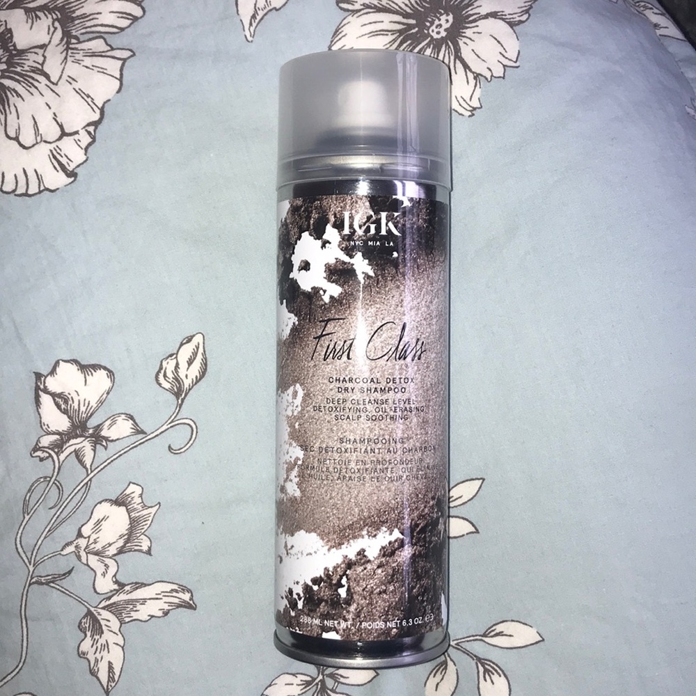 *NEW* IGK First Class Charcoal Detox Dry Shampoo